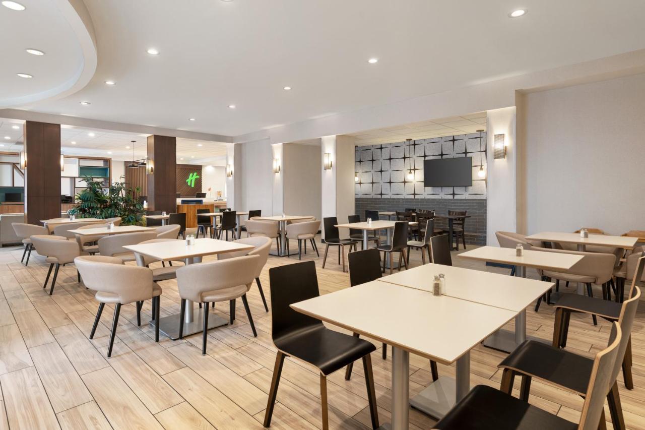 Holiday Inn Florence By Ihg Exterior photo